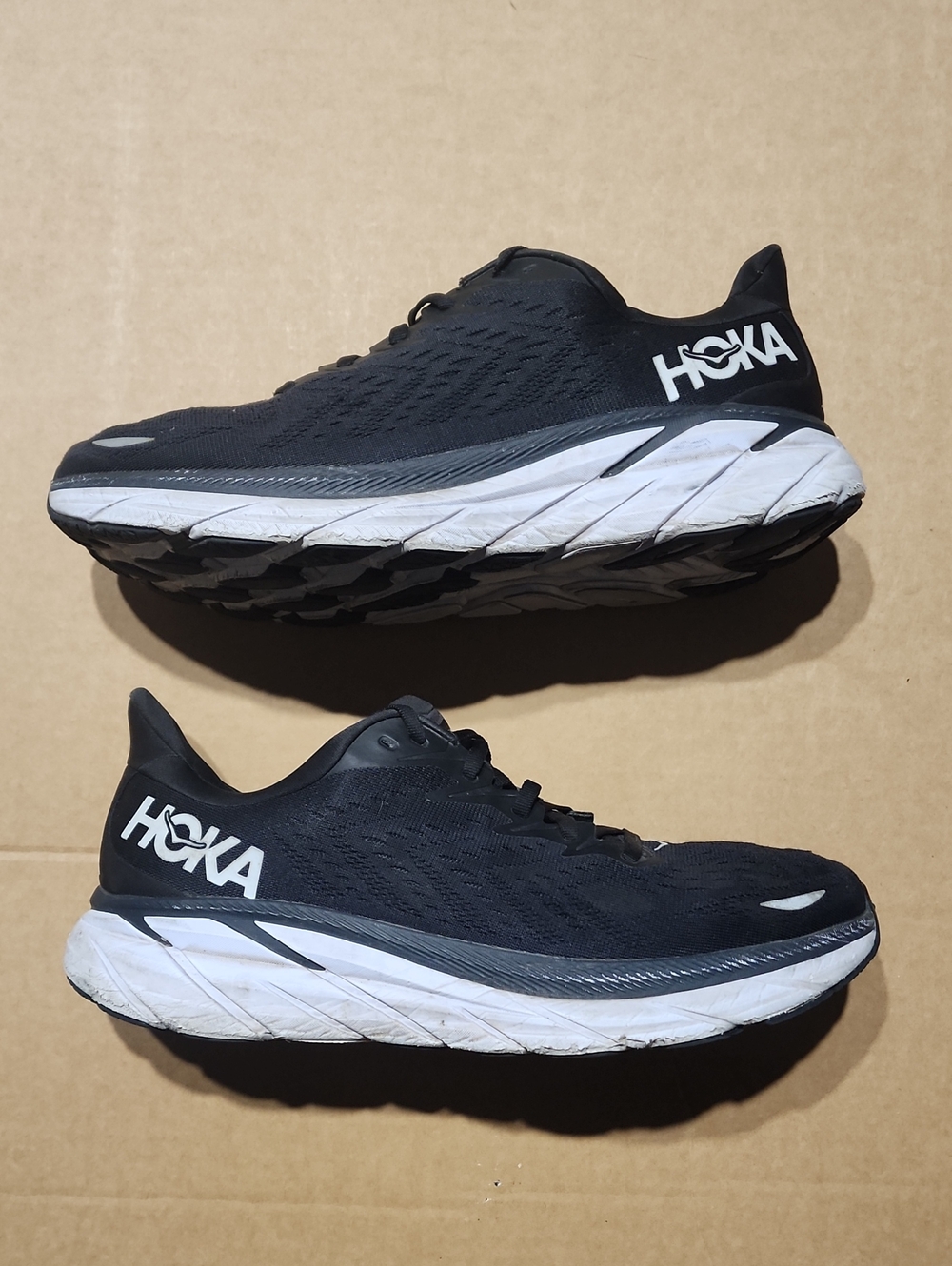 Hoka One One Men's Clifton 8 Size US 11 D Black White Running Shoes